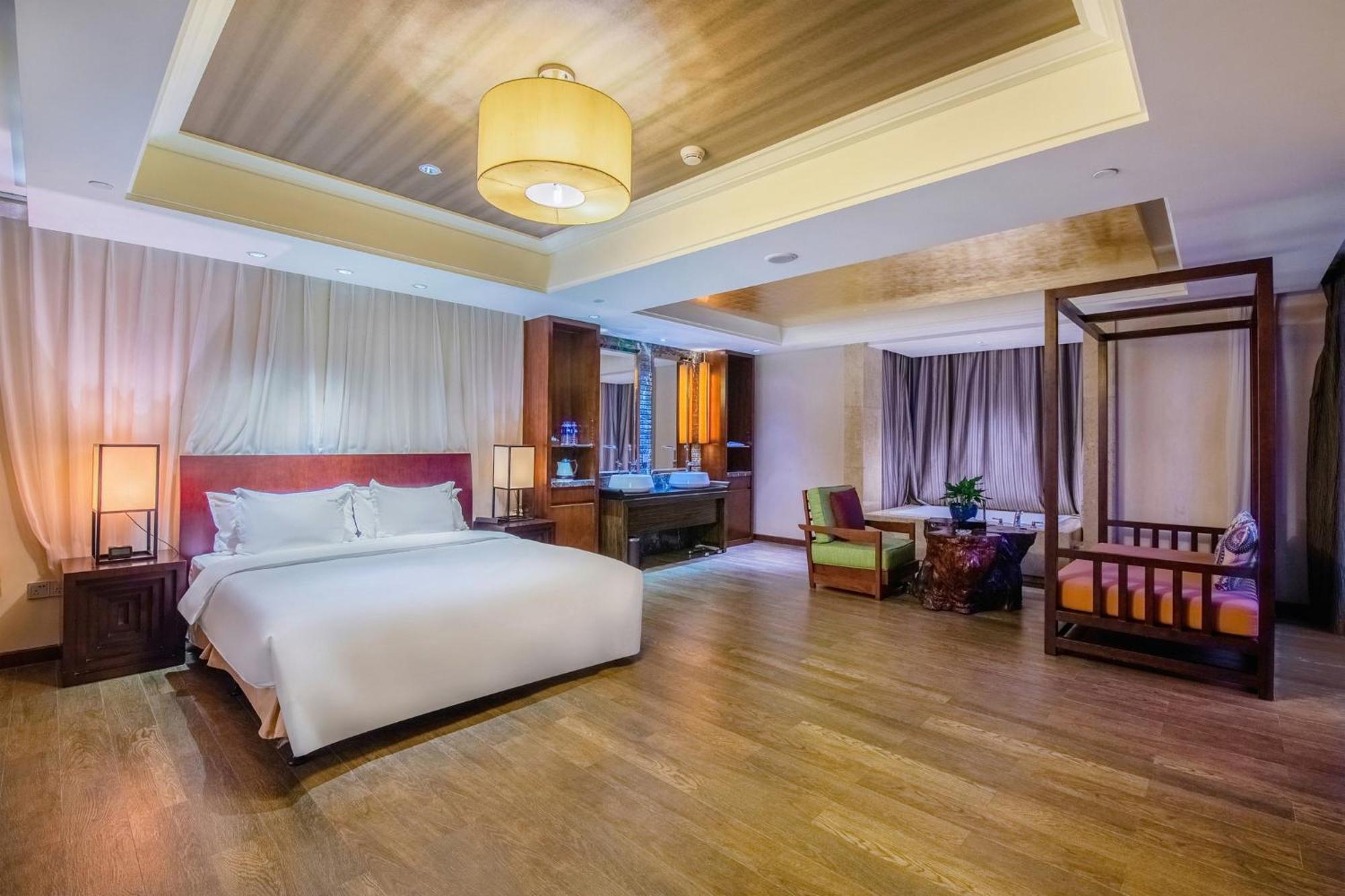 Holiday Inn Resort Chaohu Hot Spring By Ihg Hefei Extérieur photo